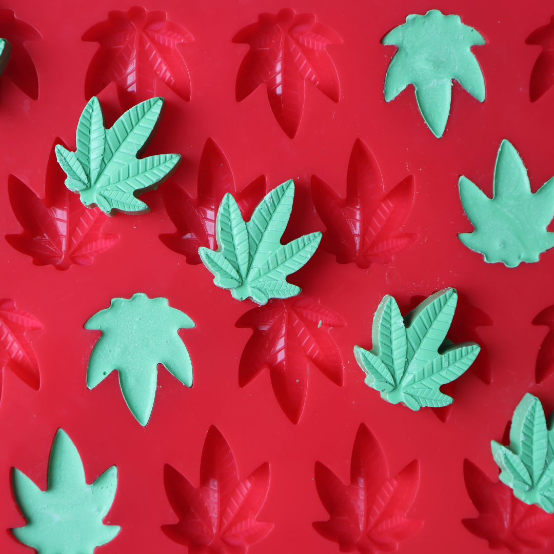 2pc Marijuana Leaf Silicone Candy Molds 40/pcs
